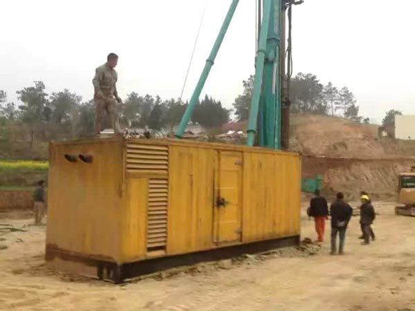 未央如何判断水冷式机油散热器密封件是否需要更换？
